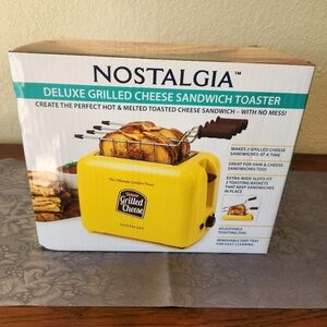 Nostalgia Deluxe Grilled Cheese Sandwich Toaster